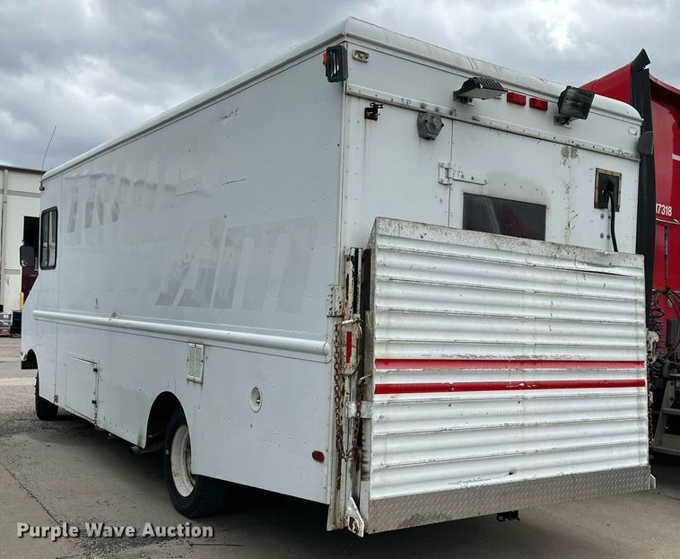 image for item DR5231 1986 Precision Chassis & Engineering  delivery truck