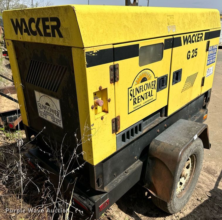 image for item DR5238 1999 Wacker Neuson G25  generator