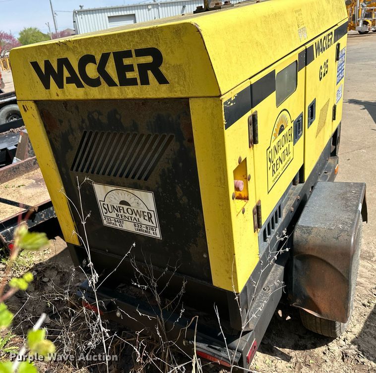 image for item DR5238 1999 Wacker Neuson G25  generator