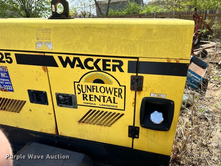 image for item DR5238 1999 Wacker Neuson G25  generator