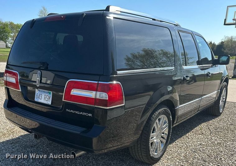 image for item DR5242 2008 Lincoln Navigator L  SUV
