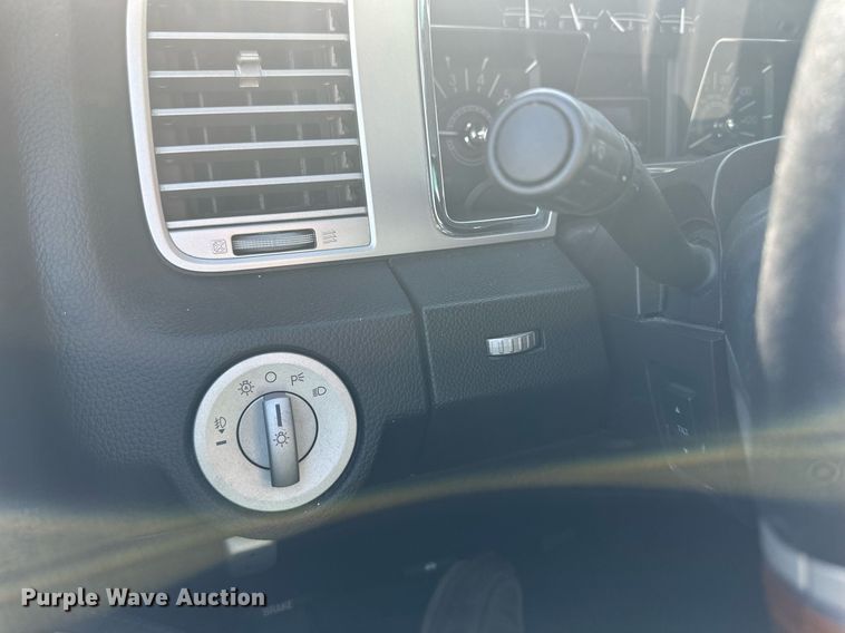 image for item DR5242 2008 Lincoln Navigator L  SUV