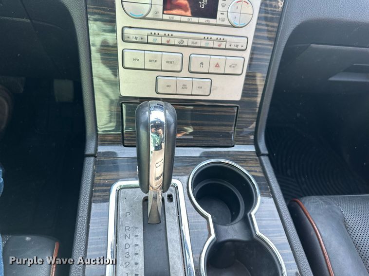 image for item DR5242 2008 Lincoln Navigator L  SUV