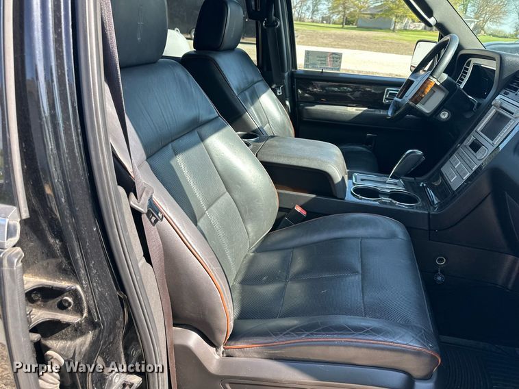 image for item DR5242 2008 Lincoln Navigator L  SUV