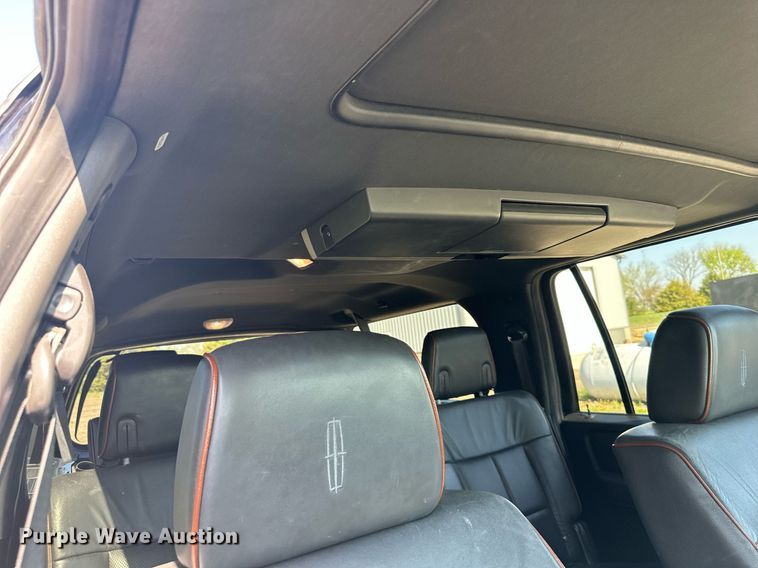image for item DR5242 2008 Lincoln Navigator L  SUV