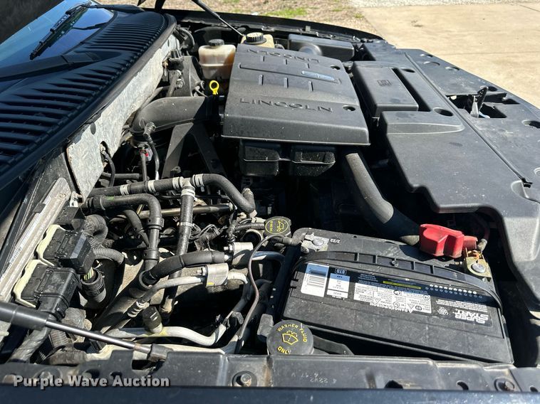 image for item DR5242 2008 Lincoln Navigator L  SUV