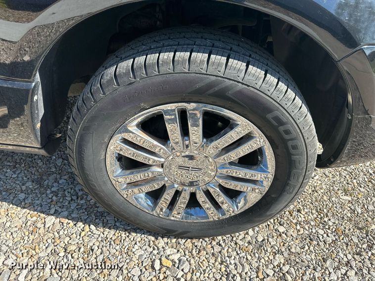 image for item DR5242 2008 Lincoln Navigator L  SUV