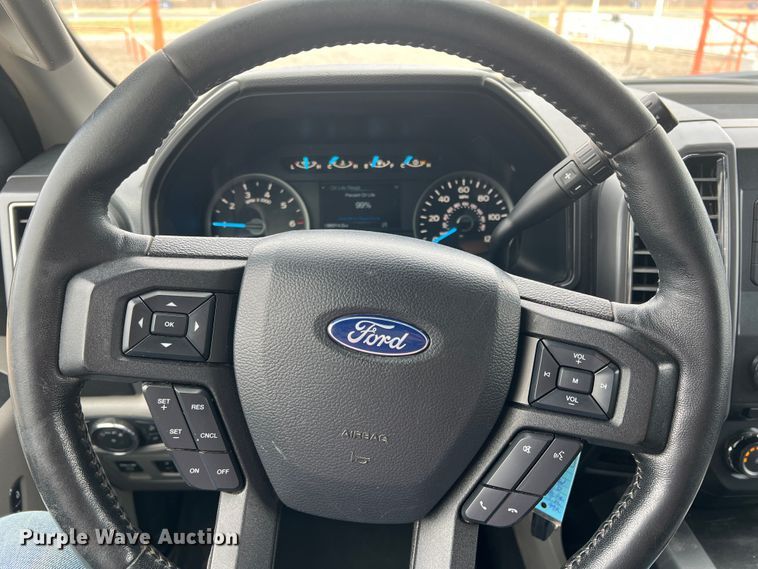 image for item DR5599 2018 Ford F150  Crew Cab pickup truck