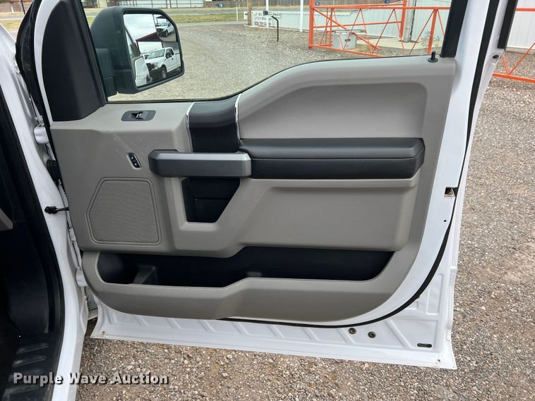 image for item DR5599 2018 Ford F150  Crew Cab pickup truck