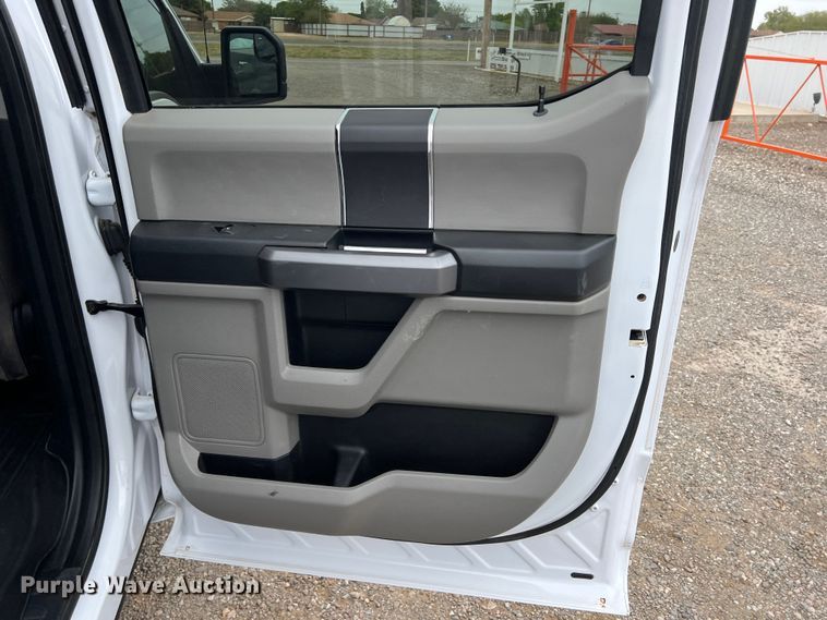 image for item DR5599 2018 Ford F150  Crew Cab pickup truck