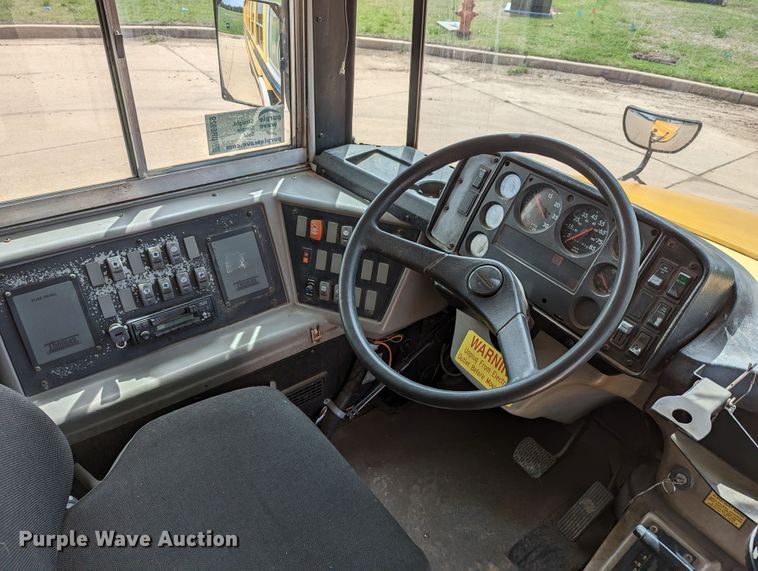 image for item DR6929 2003 Freightliner FS65  school bus