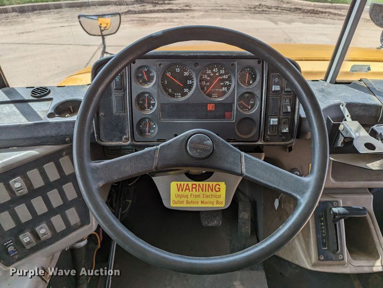 image for item DR6929 2003 Freightliner FS65  school bus