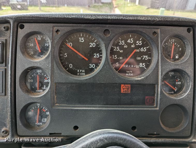 image for item DR6929 2003 Freightliner FS65  school bus