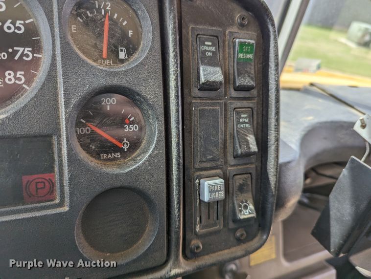 image for item DR6929 2003 Freightliner FS65  school bus