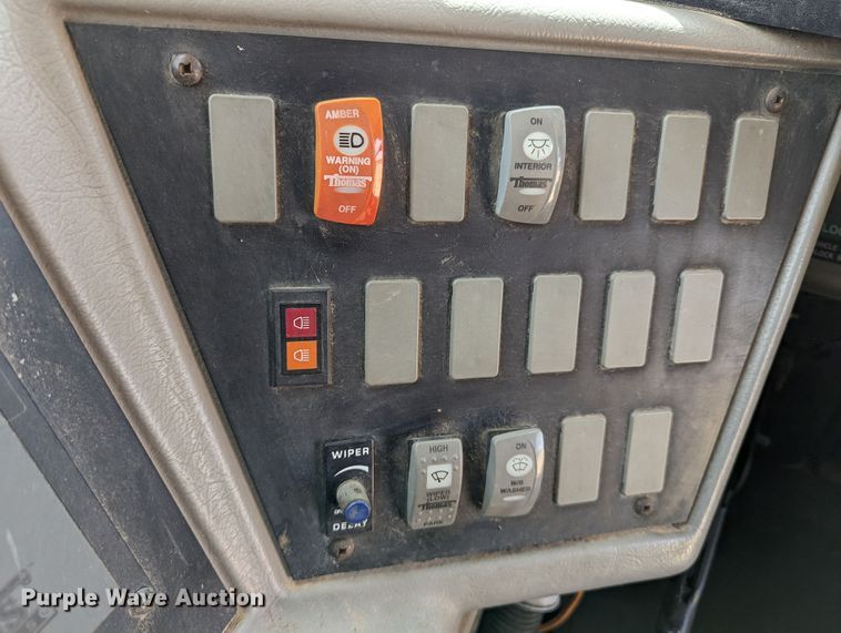 image for item DR6929 2003 Freightliner FS65  school bus