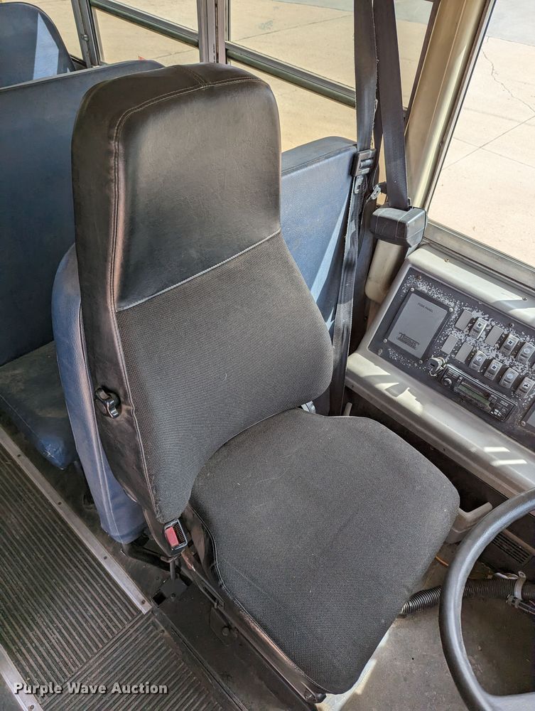 image for item DR6929 2003 Freightliner FS65  school bus