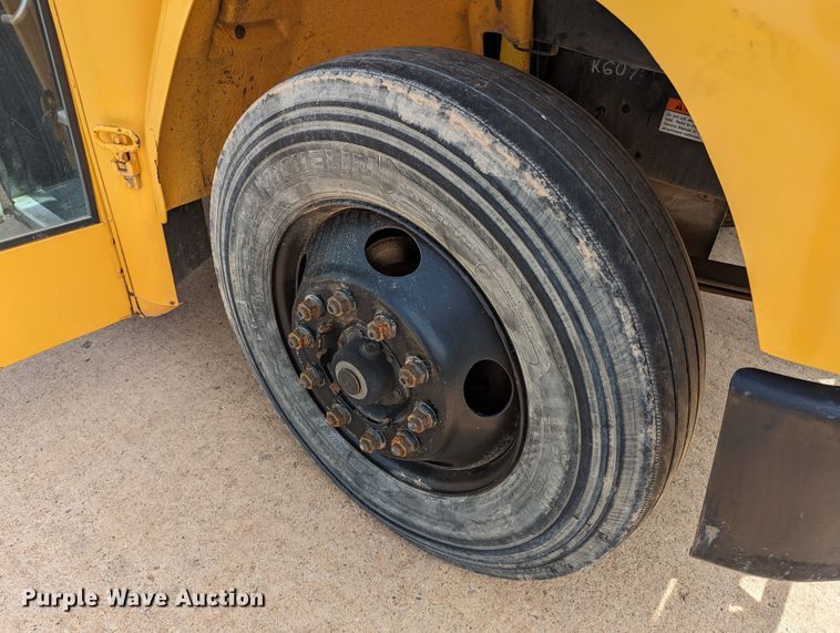 image for item DR6929 2003 Freightliner FS65  school bus