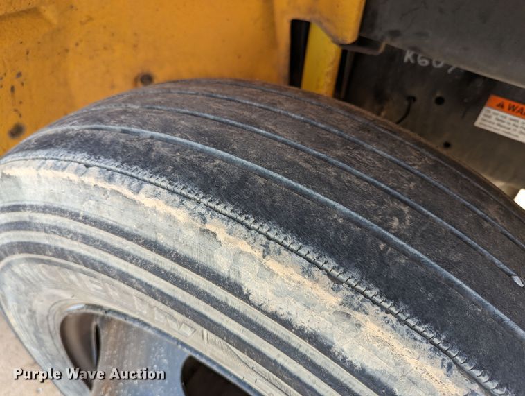 image for item DR6929 2003 Freightliner FS65  school bus