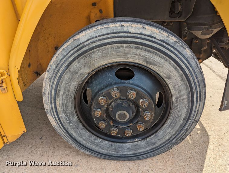 image for item DR6929 2003 Freightliner FS65  school bus