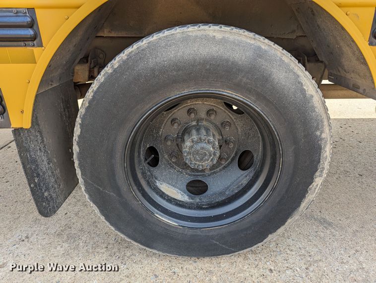 image for item DR6929 2003 Freightliner FS65  school bus