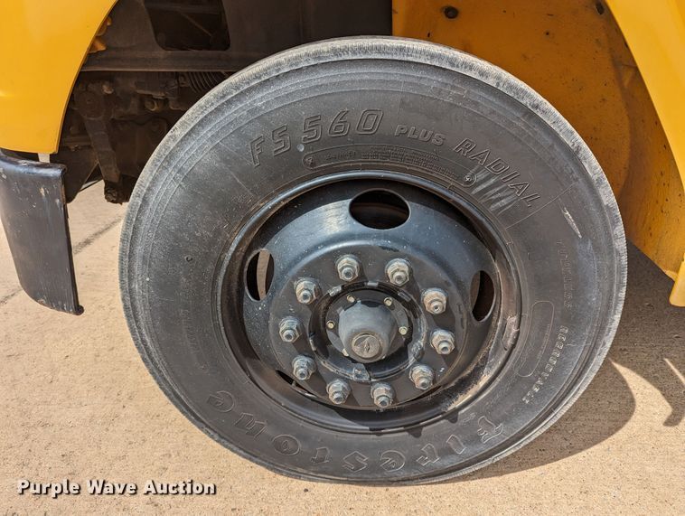 image for item DR6929 2003 Freightliner FS65  school bus