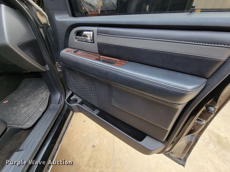 image for item HG9451 2015 Ford Expedition Platinum  SUV