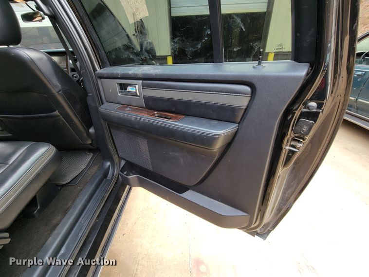 image for item HG9451 2015 Ford Expedition Platinum  SUV