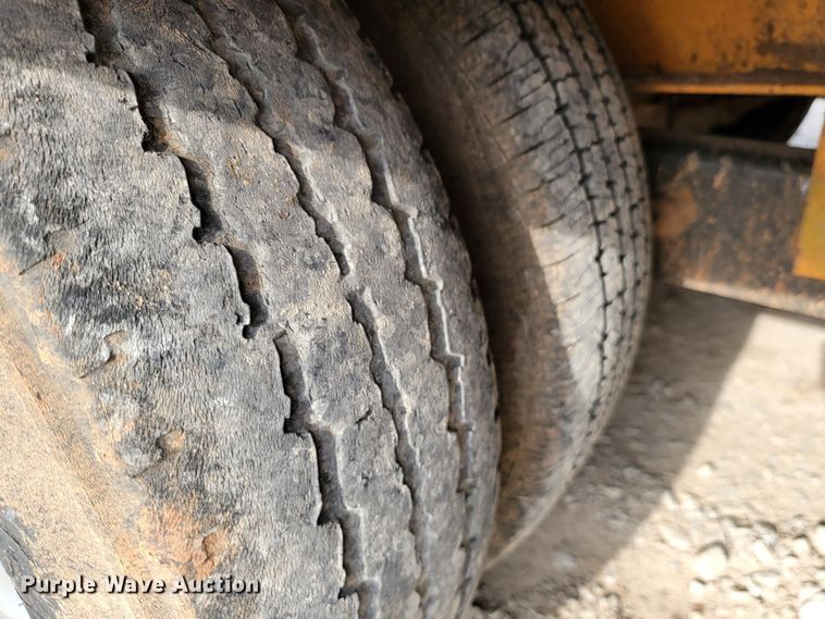 image for item HP9710 2008 Redihaul R25210PFE-102  equipment trailer