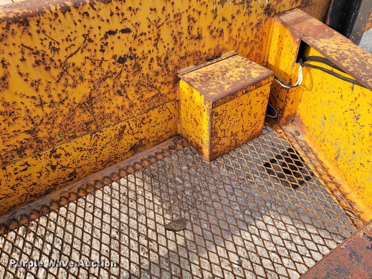 image for item HP9710 2008 Redihaul R25210PFE-102  equipment trailer