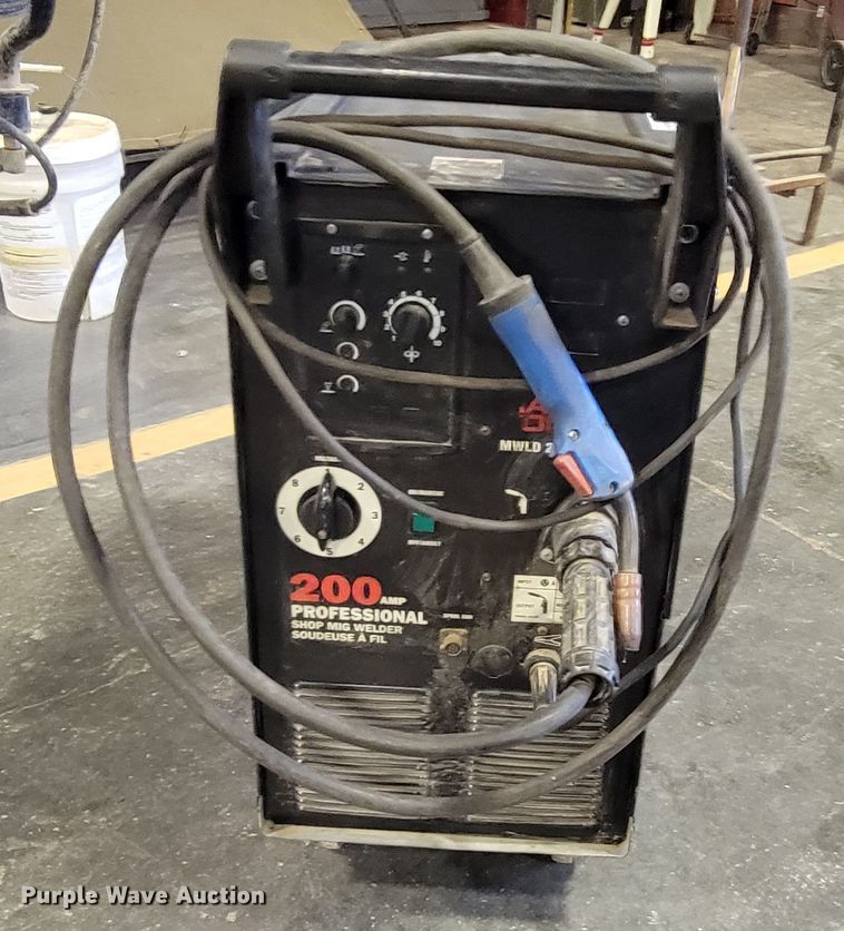 image for item HP9716 Matco MWLD200  welder