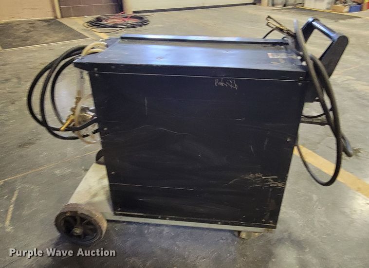 image for item HP9716 Matco MWLD200  welder