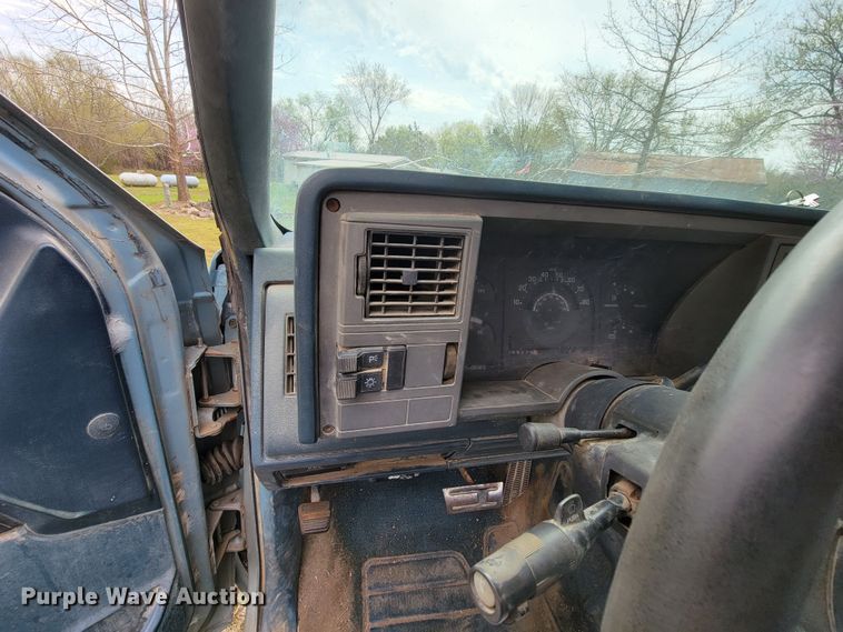 image for item HP9721 1989 GMC Sierra K1500  pickup truck