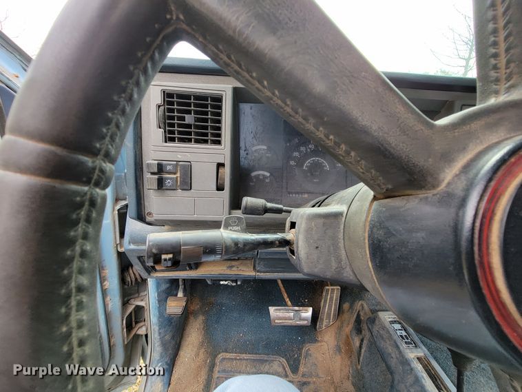 image for item HP9721 1989 GMC Sierra K1500  pickup truck