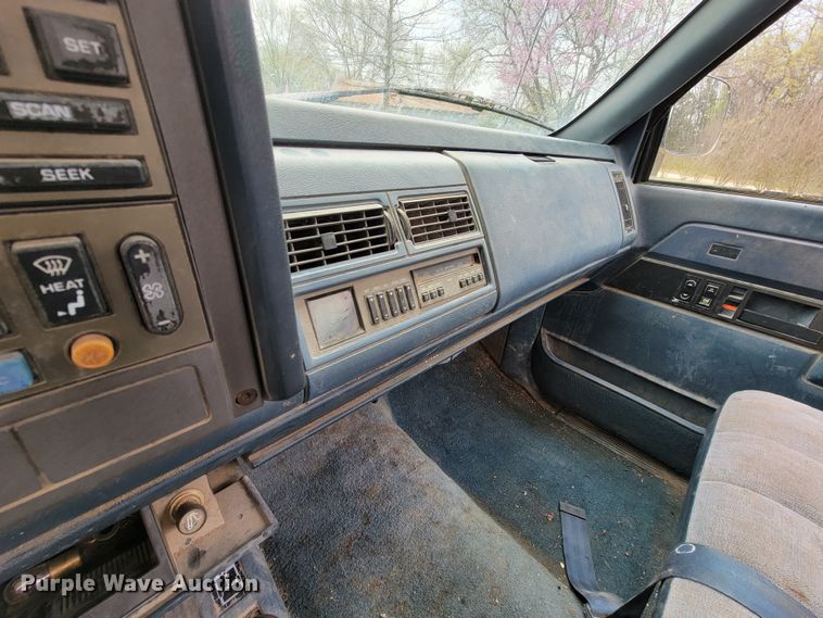 image for item HP9721 1989 GMC Sierra K1500  pickup truck