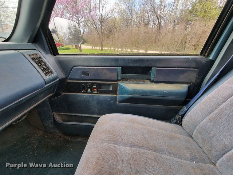 image for item HP9721 1989 GMC Sierra K1500  pickup truck