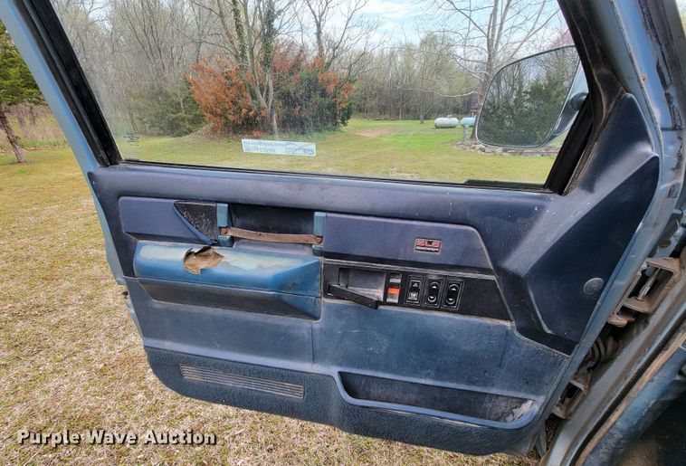 image for item HP9721 1989 GMC Sierra K1500  pickup truck