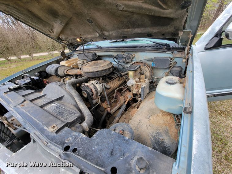 image for item HP9721 1989 GMC Sierra K1500  pickup truck