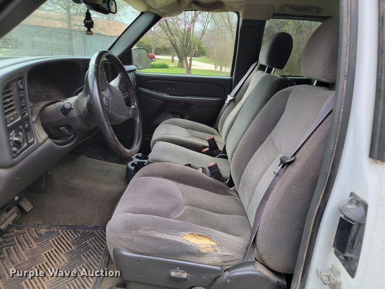 image for item HP9722 2006 Chevrolet Silverado 1500  Ext. Cab pickup truck