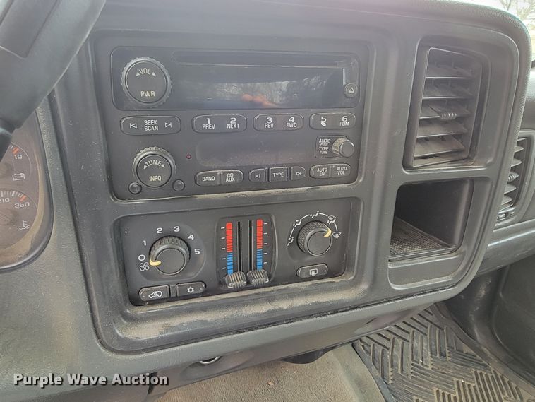 image for item HP9722 2006 Chevrolet Silverado 1500  Ext. Cab pickup truck