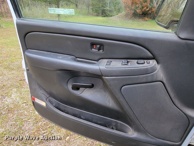 image for item HP9722 2006 Chevrolet Silverado 1500  Ext. Cab pickup truck