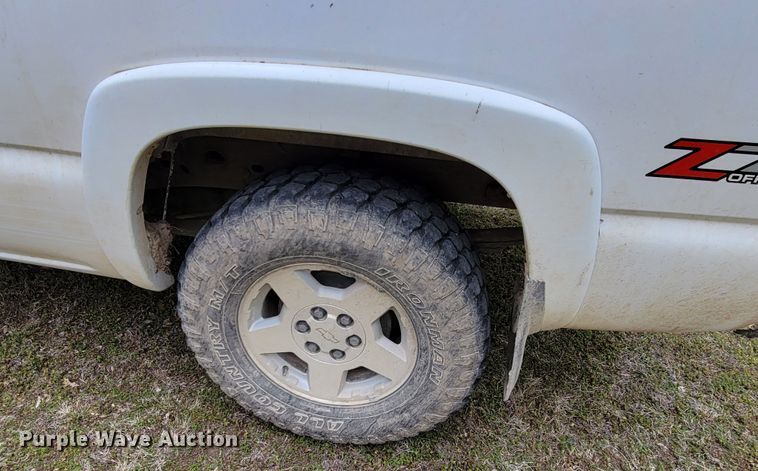 image for item HP9722 2006 Chevrolet Silverado 1500  Ext. Cab pickup truck