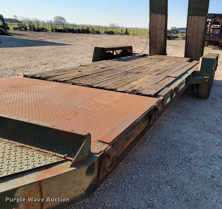 image for item HP9727 1997 Maxey  equipment trailer