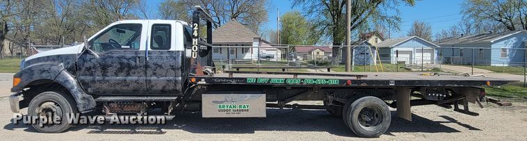 image for item HP9735 2005 Ford F650  SuperCab rollback truck