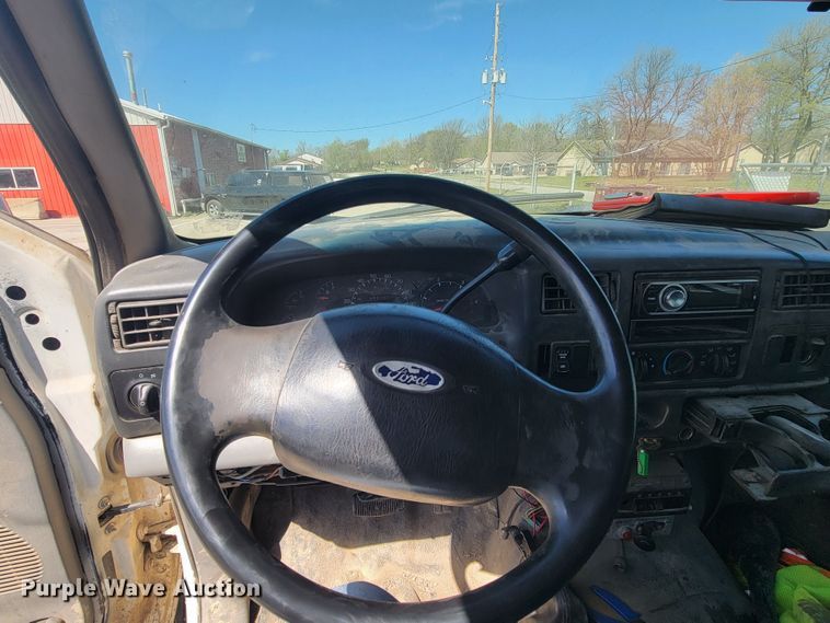 image for item HP9735 2005 Ford F650  SuperCab rollback truck