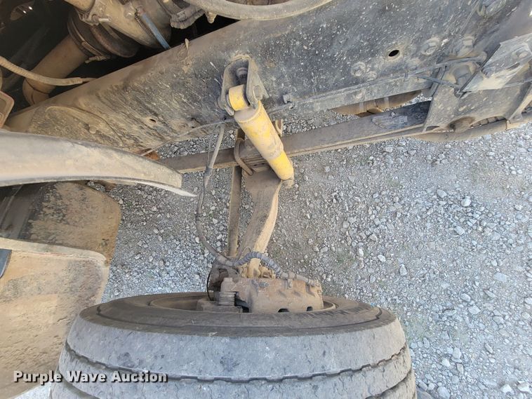 image for item HP9735 2005 Ford F650  SuperCab rollback truck