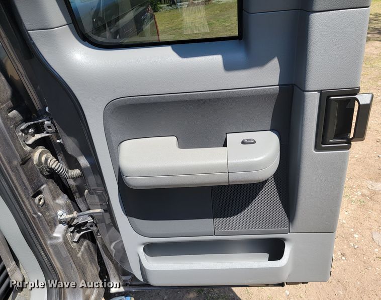 image for item HY9000 2007 Ford F150  SuperCab pickup truck