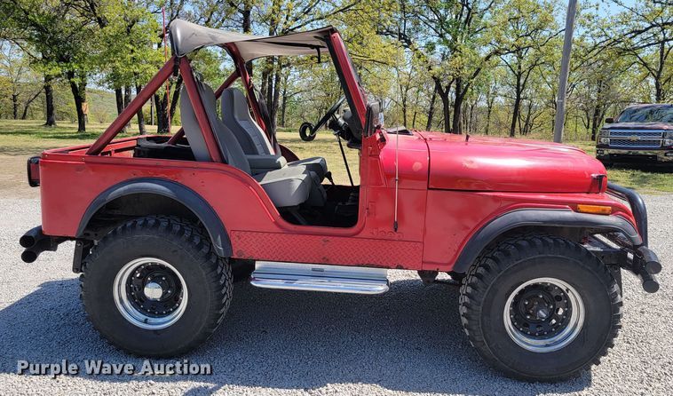 image for item HY9004 1982 Jeep CJ5  SUV