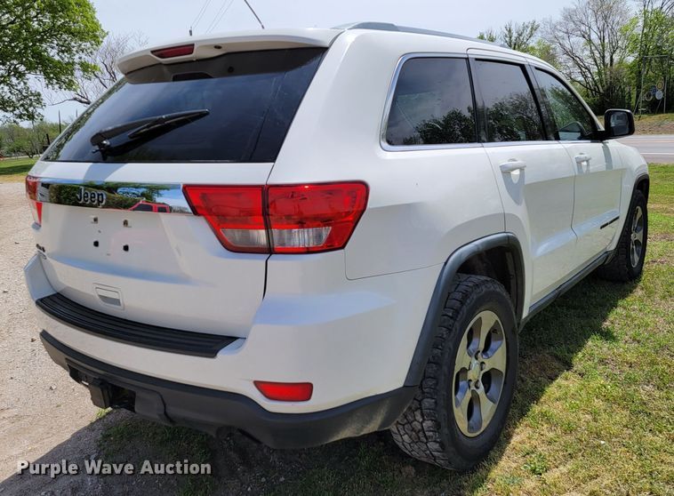 image for item HY9009 2012 Jeep Grand Cherokee Laredo  SUV