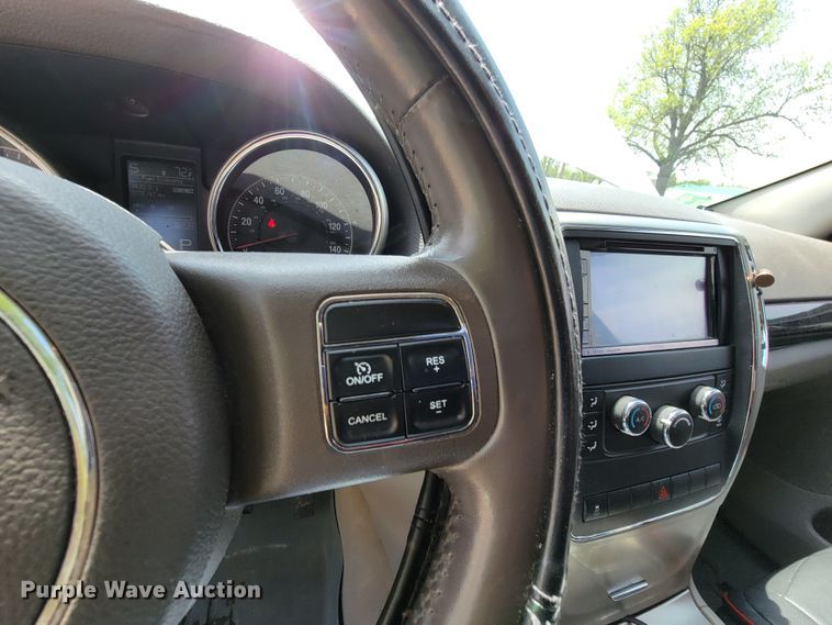 image for item HY9009 2012 Jeep Grand Cherokee Laredo  SUV