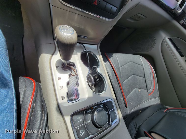 image for item HY9009 2012 Jeep Grand Cherokee Laredo  SUV